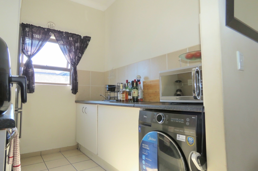 2 Bedroom Property for Sale in Parklands Western Cape